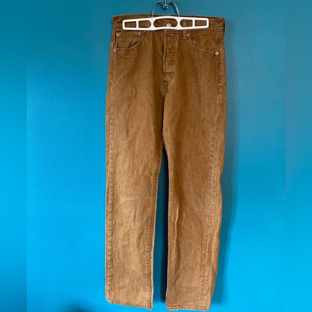 Men’s straight styled Levi Jeans